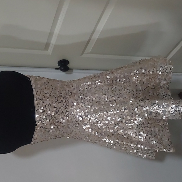 Crystal Doll Strapless Sequin Dress with Pockets Juniors Size 11 - Picture 6 of 11
